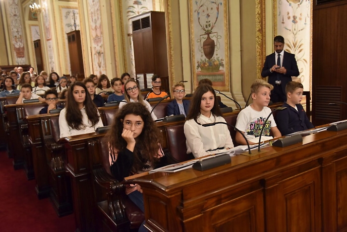 Studenti siciliani all'Ars, Miccich&egrave;: &laquo;Noi adulti dovremmo fare nostri i loro progetti&raquo;