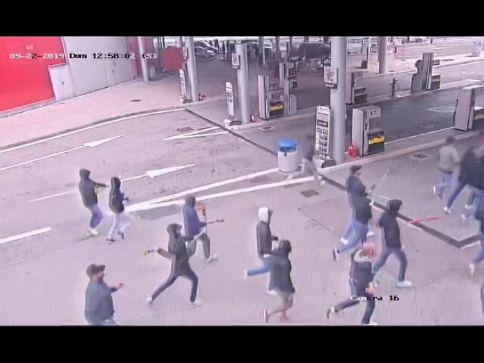 Scontri tra ultras in A14, 22 denunce