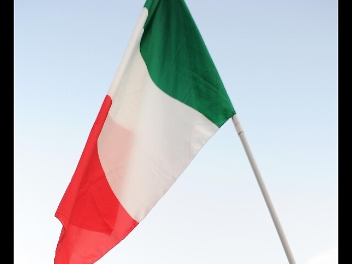 Studente ivoriano canta Mameli a esame