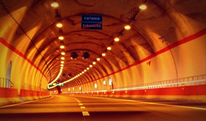 Due incidenti stradali su Catania-Siracusa: due feriti