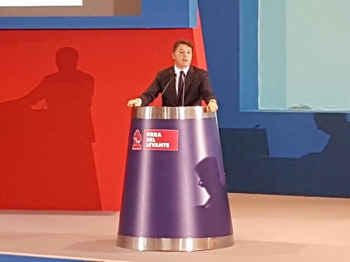 Renzi ed Emiliano firmano patto Puglia