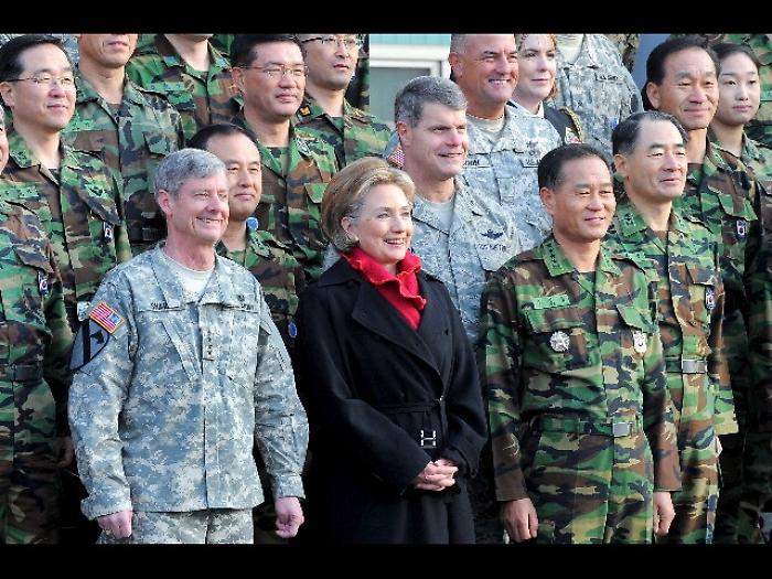 Trump, generali non vogliono Clinton