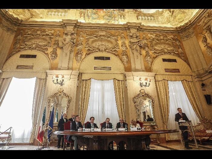 Spending: acquisti,P.a a caccia risparmi