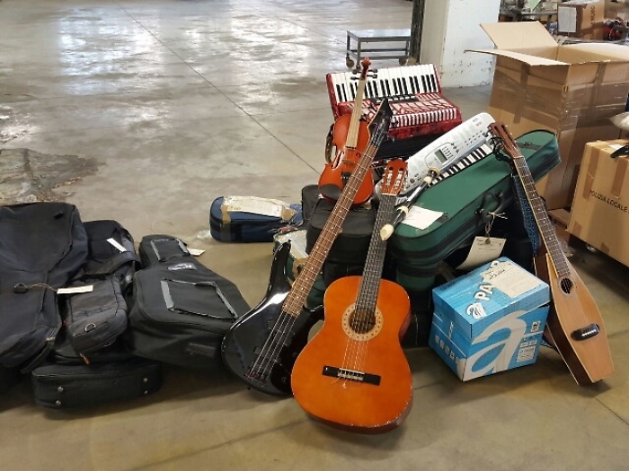 A Milano asta con strumenti smarriti