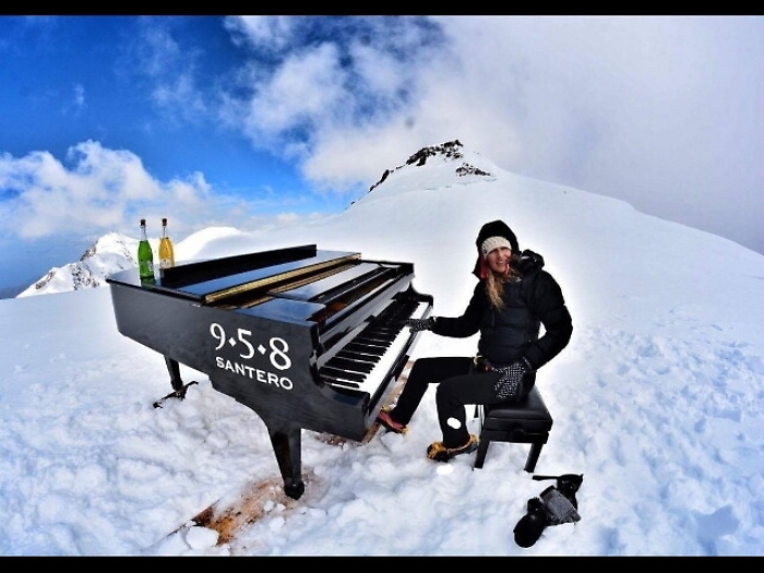 Pianista suona a 4460 metri, &egrave; record