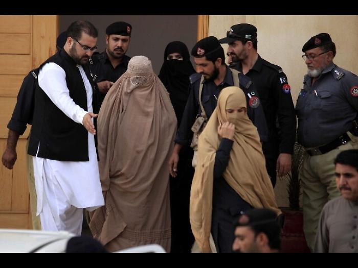 Pakistan: 'afghan girl' espulsa luned&igrave;