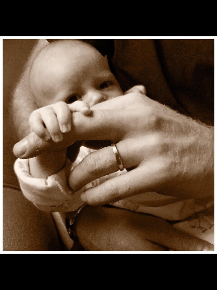 Gb: nuova foto Archie per festa del pap&agrave;