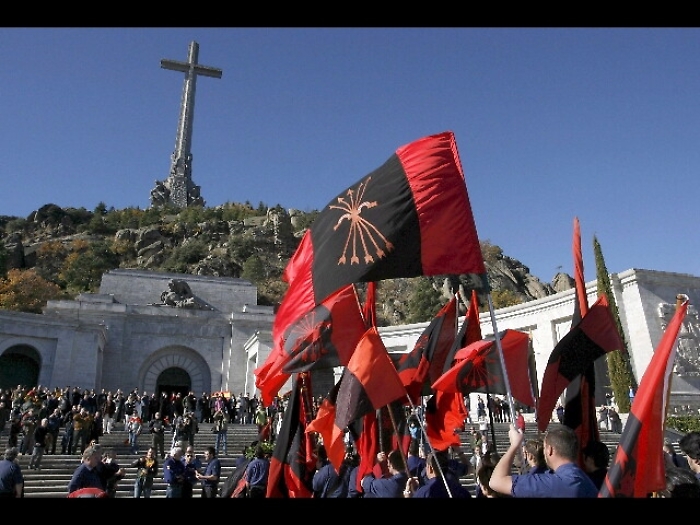 41 anni morte Franco,'demolire mausoleo'