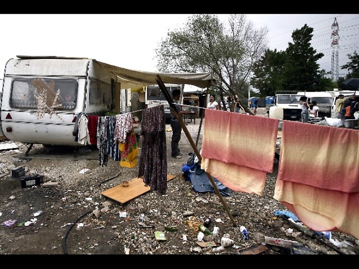 Nomadi: Minniti,non sottovalutiamo roghi