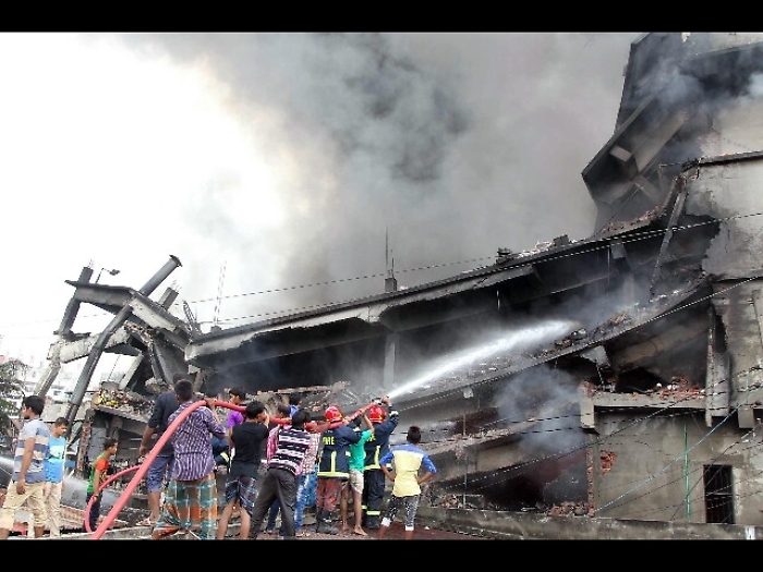 Bangladesh: almeno 26 morti nel rogo