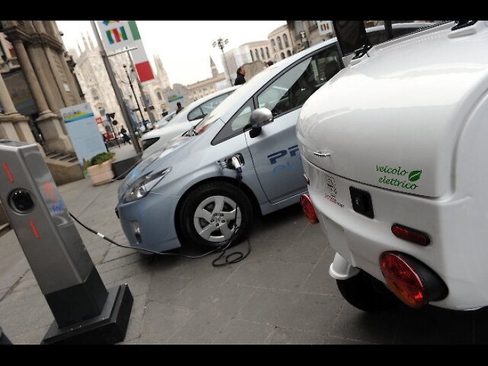 Verso rete ricarica elettrica autostrade