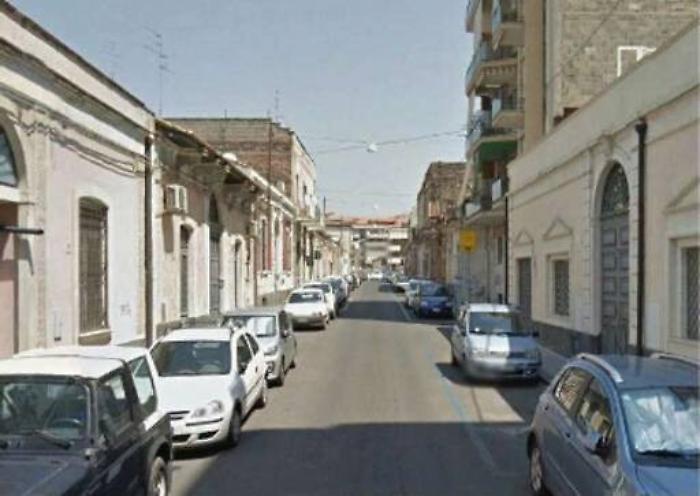 Catania, porta da mangiare all’amico indigente: denunciato
