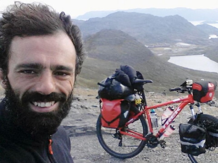 In giro per l'Europa in sella ad una mountain bike partendo da S.M. di Ganzaria