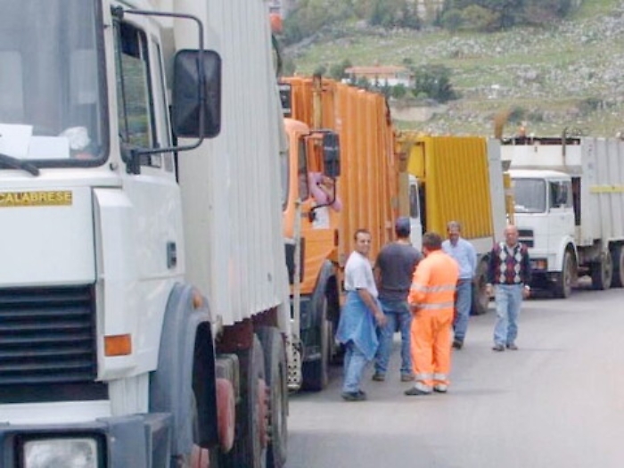 Rifiuti, ricomincia il tour siciliano verso le discariche