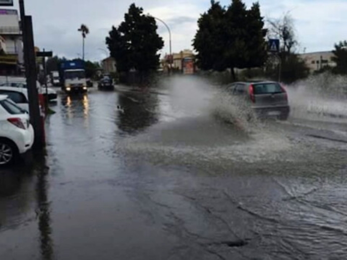 Giardini Naxos: quartiere Pallio trasformato in... piscina