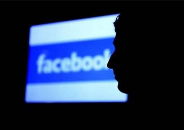 Inneggia a pedofilia su Fb: giovane di Monza indagato da Procura Catania