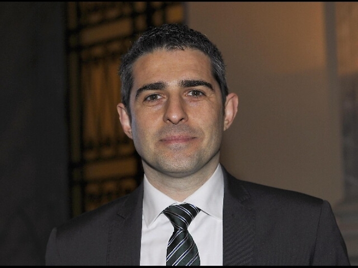 Pizzarotti tace, ma c'&egrave; fermento sul web