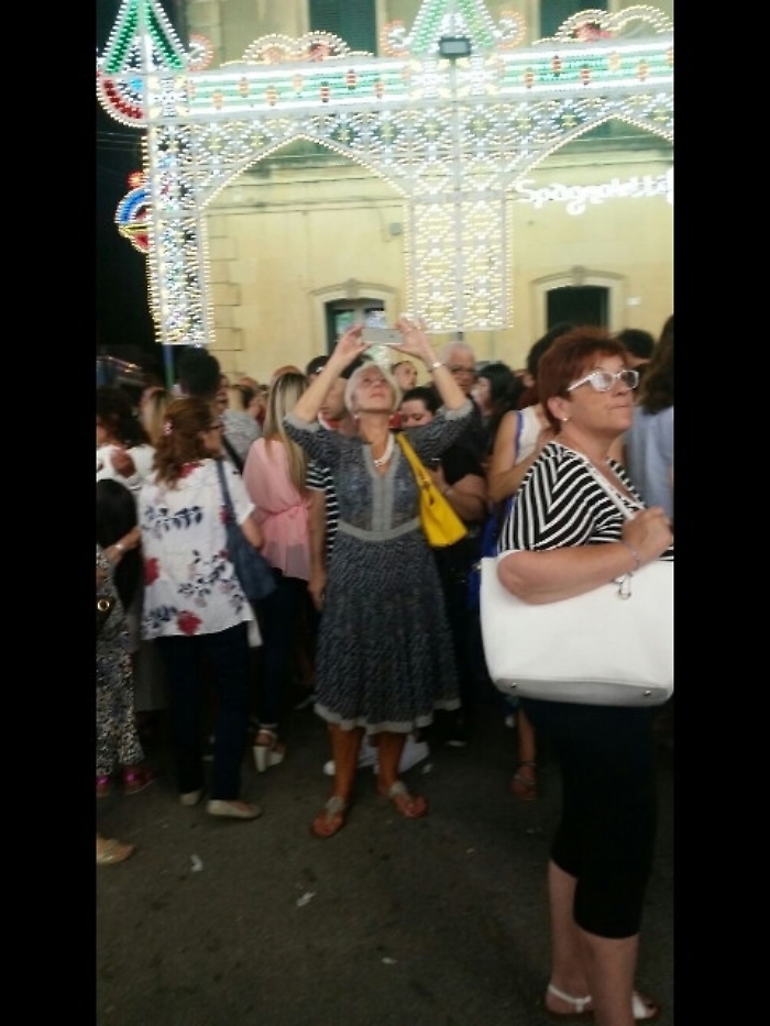 Helen Mirren a festa luminarie Scorrano