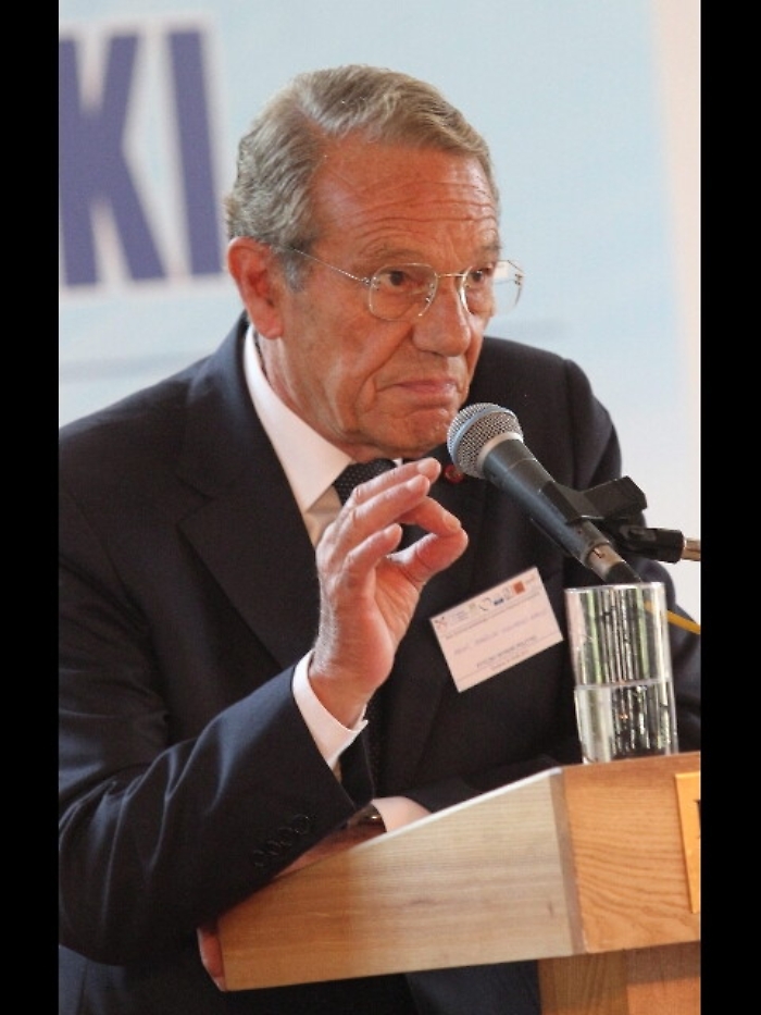 E' morto Navarro Valls