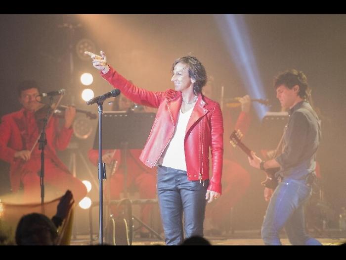 Nannini cade, interrotto concerto Genova