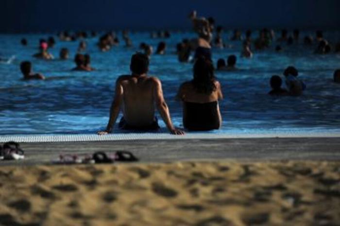 Estate: vita da spiaggia, 10 errori da evitare al mare per salute e linea
