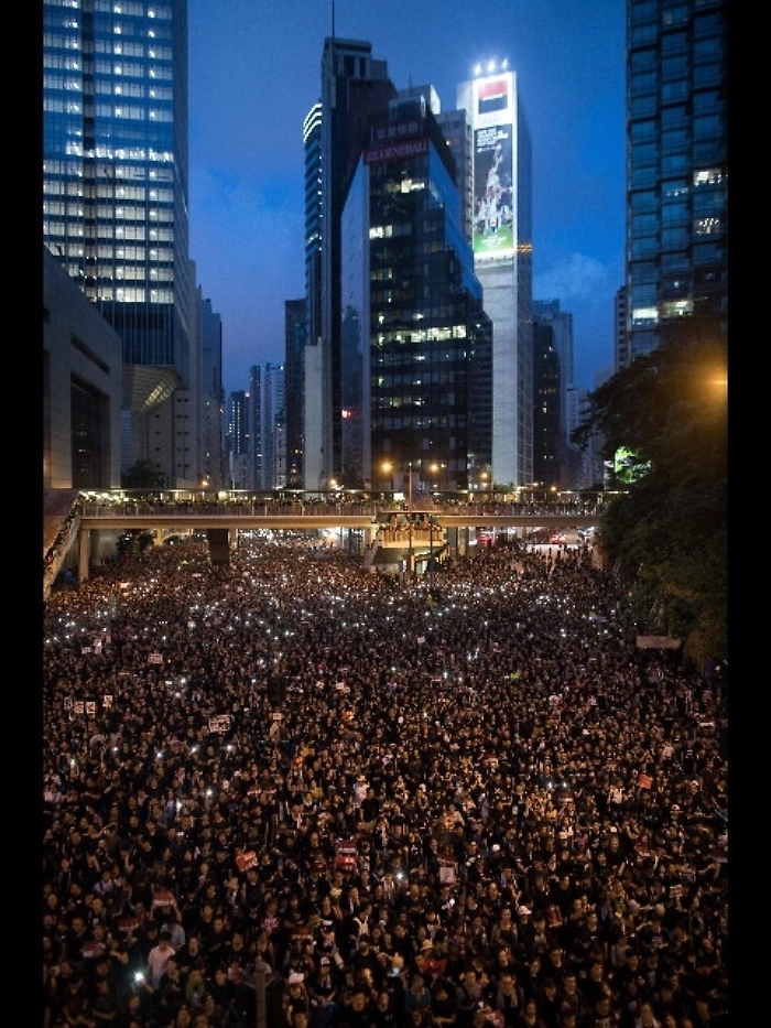 Hong Kong: 'quasi due milioni in piazza'