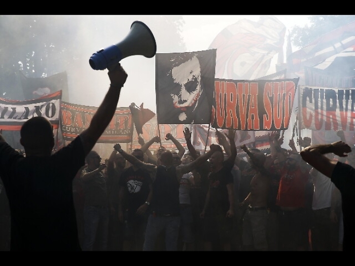 Entusiasmo Milan, 5mila tifosi al raduno