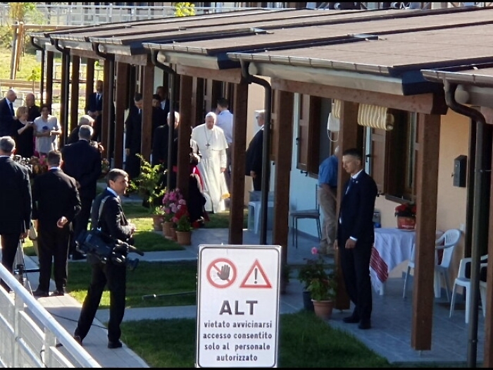 Papa a terremotati, 'abbiate speranza'