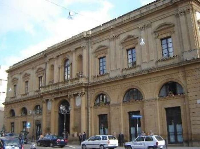 Famiglie sgomberate 4 mesi fa a Caltanissetta, il Comune chiede marche da bollo