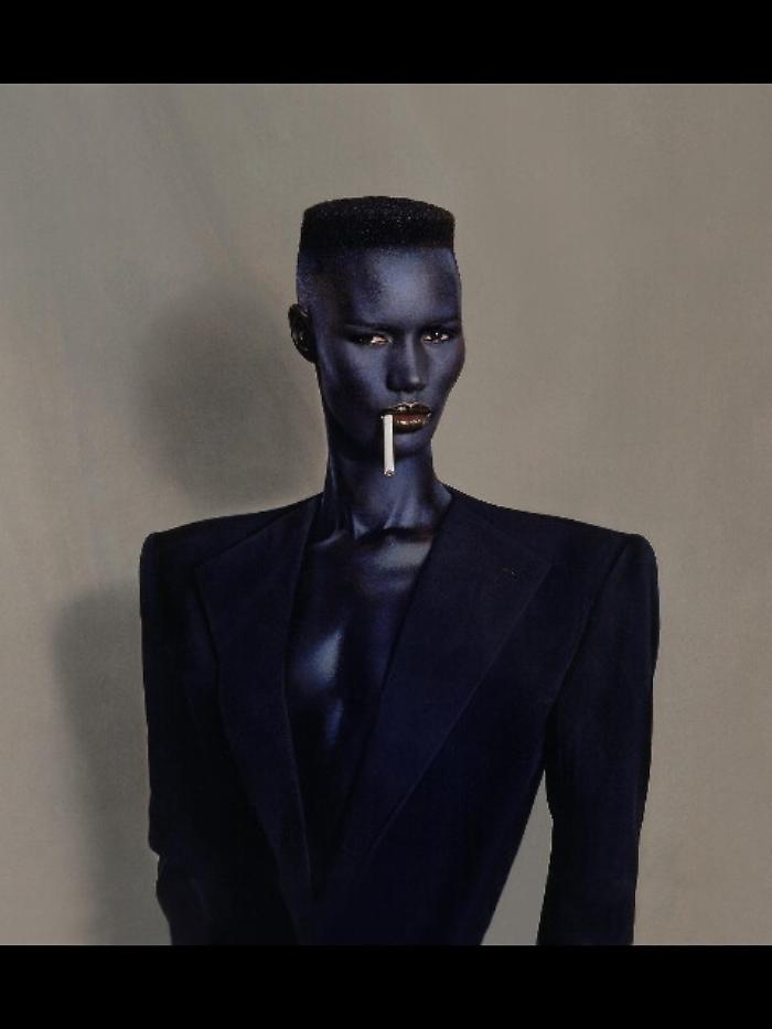 Chanel porta a Milano in Goude we trust