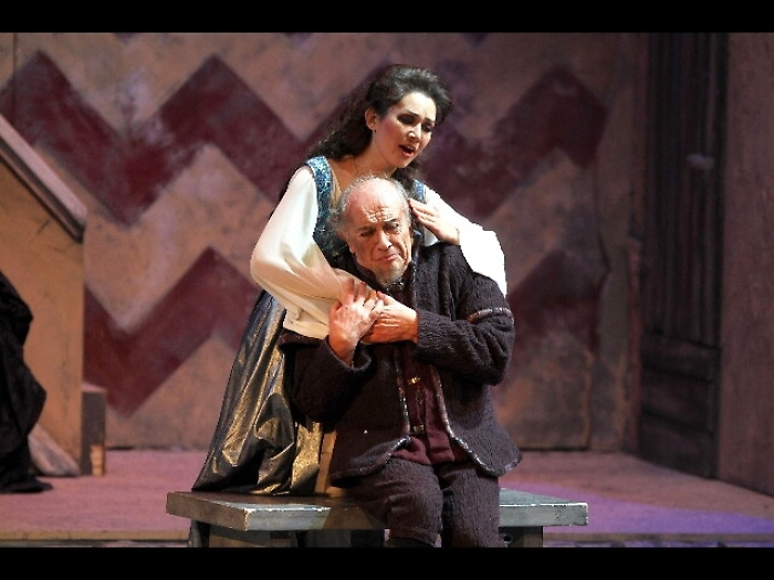 Applausi per Rigoletto al Carlo Felice