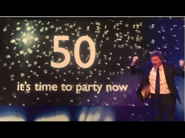 Riccardo Rossi racconta comicit&agrave; vita