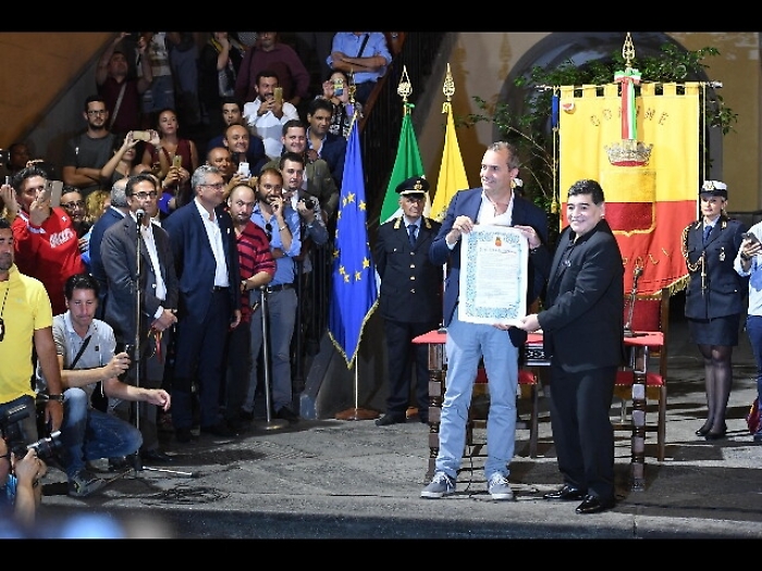 Maradona, nessuno m'ha amato come Napoli