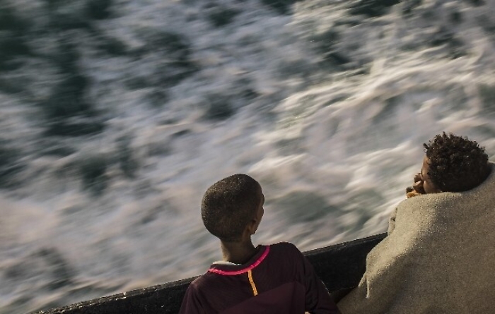 La nave Diciotti fa rotta verso Pozzallo: a bordo anche un cadavere