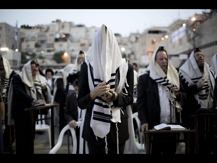 Israele chiude valichi Territori