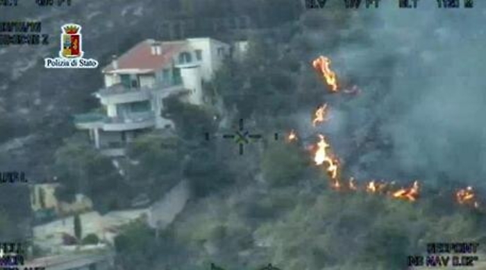 Brucia costone sotto "Spirito Santo" Rischio per antenne e ripetitori