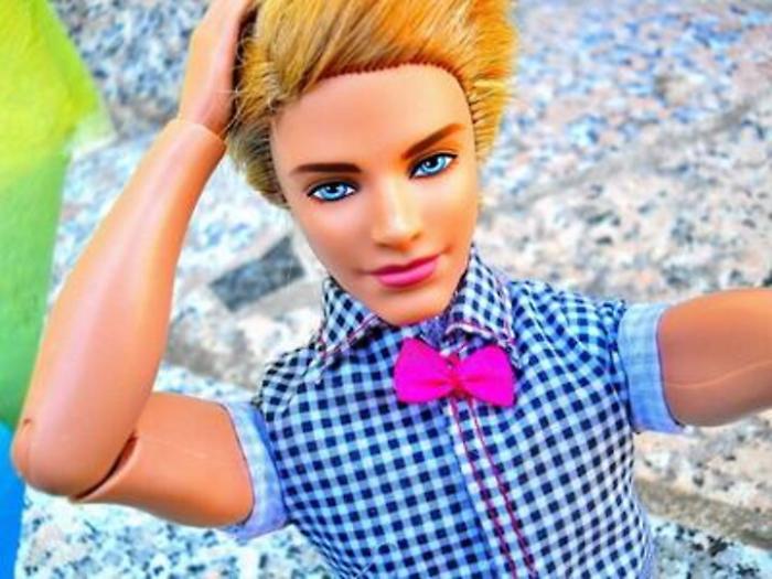 Bellezza: il chirurgo plastico, allarme 'sindrome Barbie &amp; Ken'