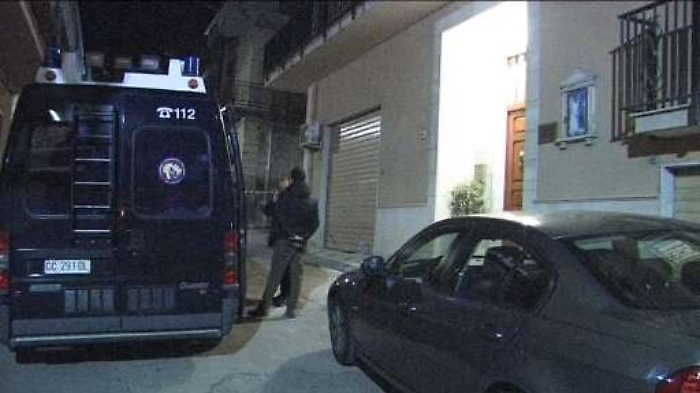 Ramacca, tenta di sventare un furto carabiniere cade da 12 metri e muore