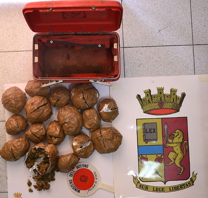 Scicli, la droga era stata sepolta sotto un albero: un arresto