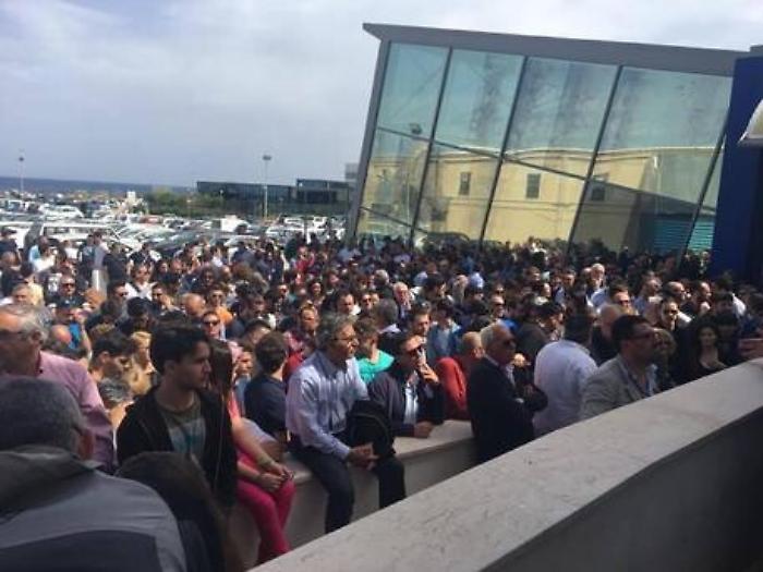 Asta sold out all'aeroporto di Palermo: venduti 2000 oggetti