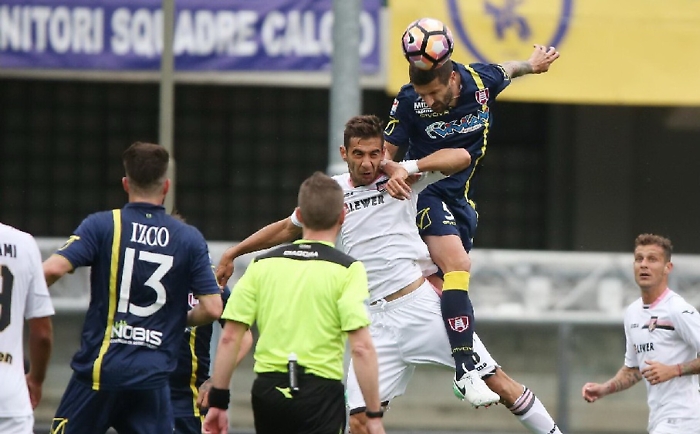 Palermo pareggia con il Chievo e retrocede in B
