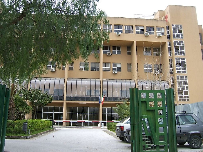 Salemi, porta fiori in ospedale per la madre morta e si uccide