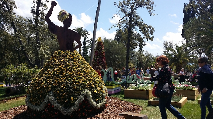 Il Tempio di Apollo a pezzi: nonostante gli appelli niente soldi