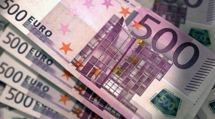 Catania, i risparmi sottratti ai correntisti e il giallo del bancario suicida