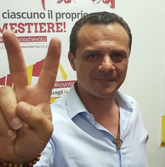 Messina, De Luca stavolta fa sul serio:  &laquo;Lascio, ma dico anche arrivederci...&raquo;