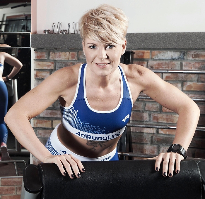 Lungo tutto il perimetro della Sicilia in 30 giorni, l'impresa-atto d'amore d'una 35enne polacca 