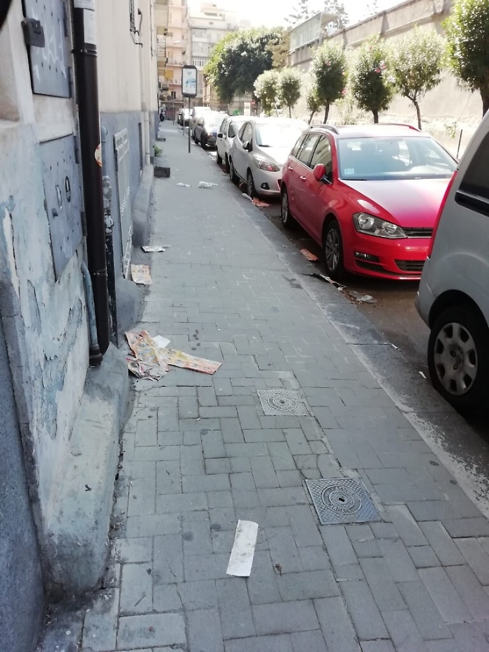 Catania, Via Macchi: "Siamo condannati a vivere in mezzo alla spazzatura"!
