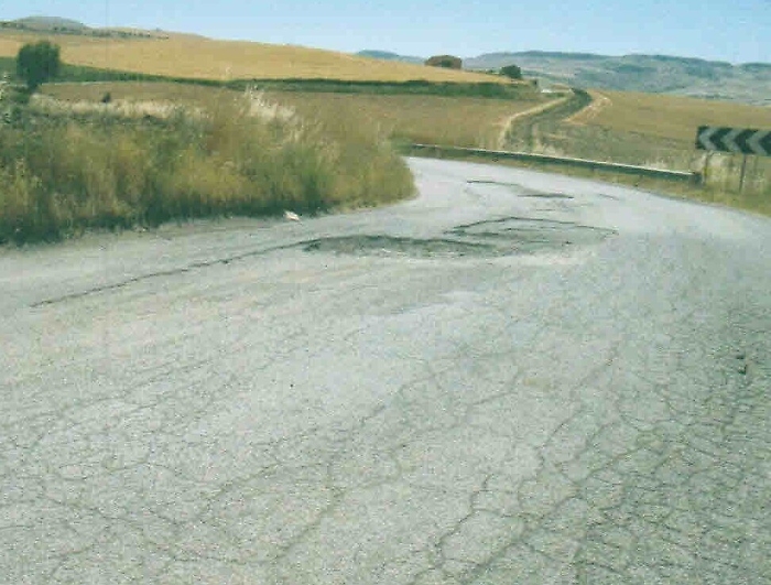 Viabilit&agrave;, al via i lavori sulla Racalmuto-Milena