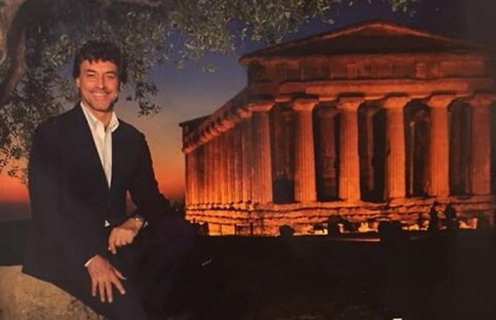 La Valle dei templi di Agrigento sulla copertina del nuovo libro di Alberto Angela