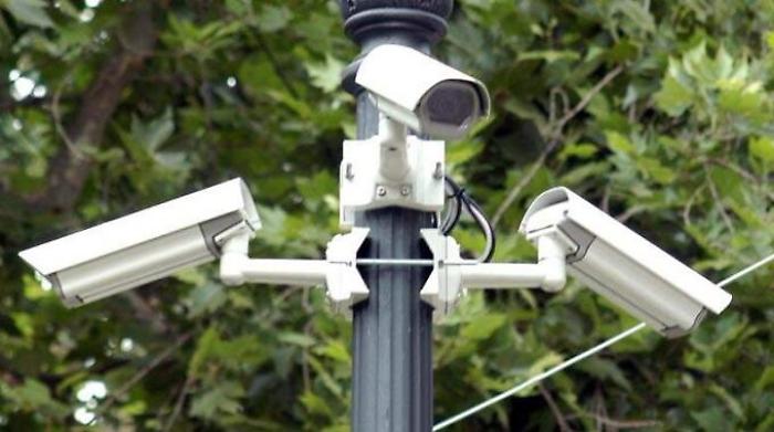 Catania, lascia rifiuti in discarica abusiva: incastrato da telecamere